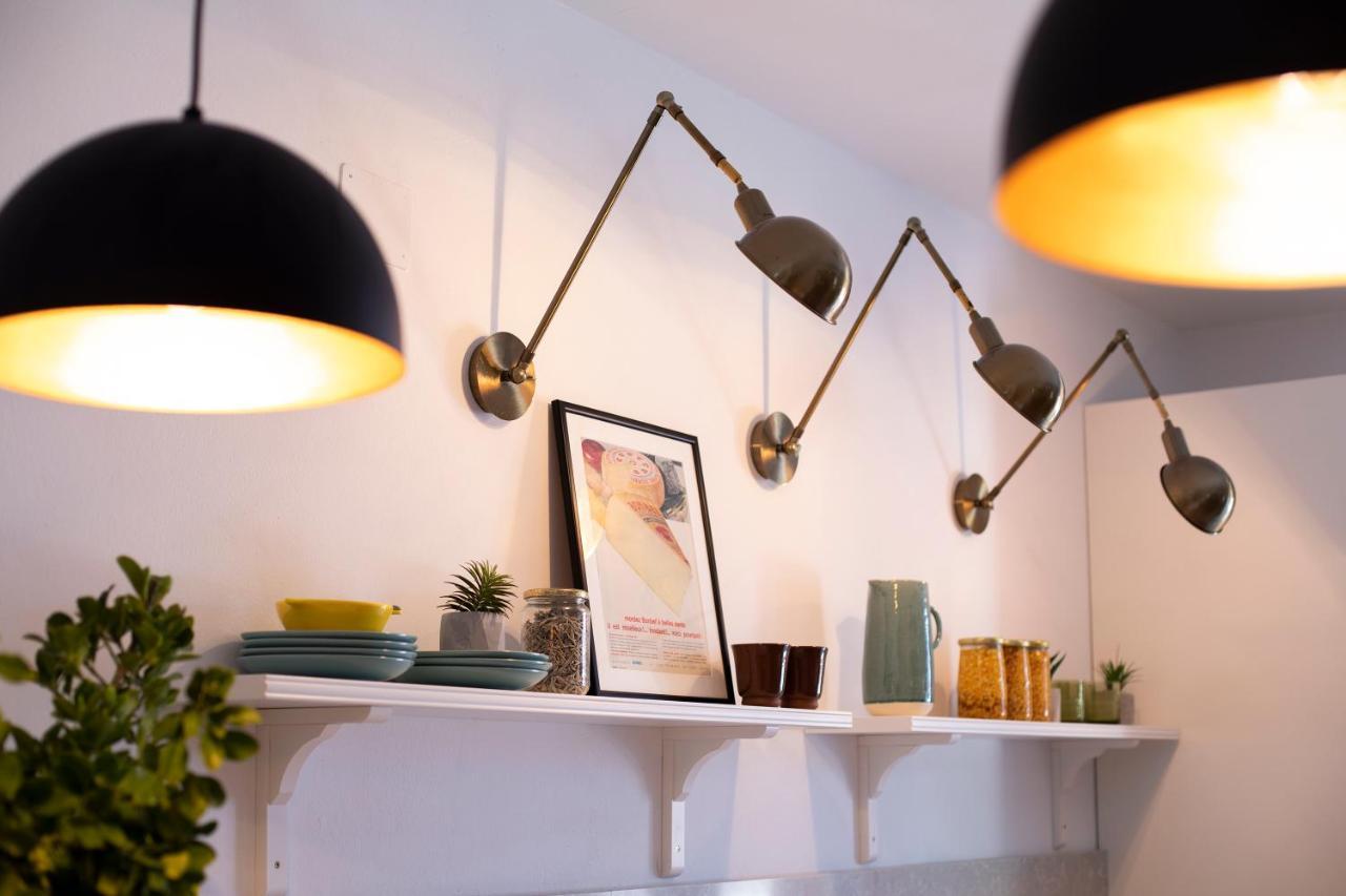 Apartman Luri Sutivan Exteriör bild