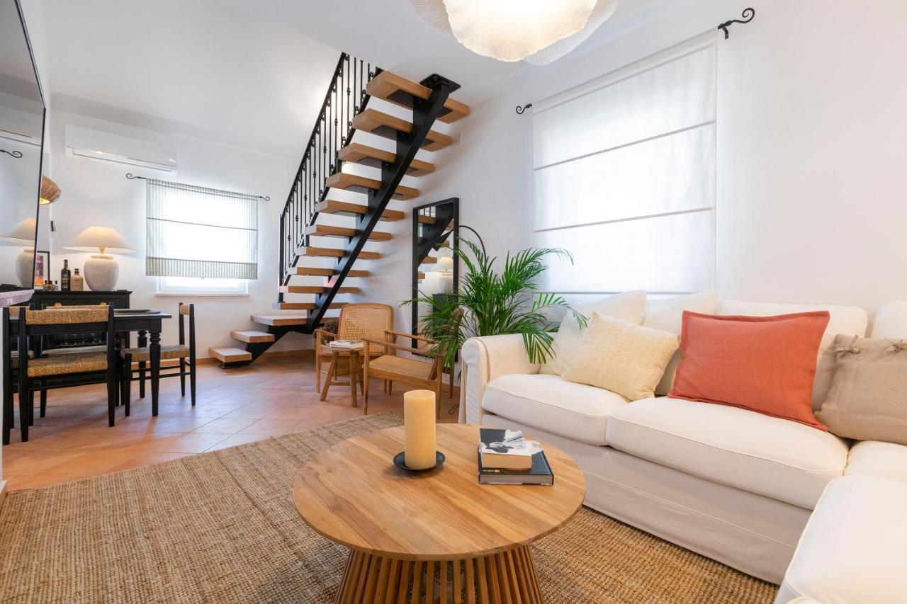 Apartman Luri Sutivan Exteriör bild