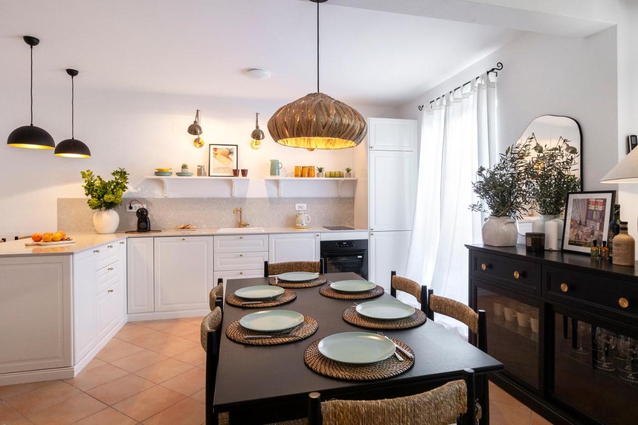 Apartman Luri Sutivan Exteriör bild