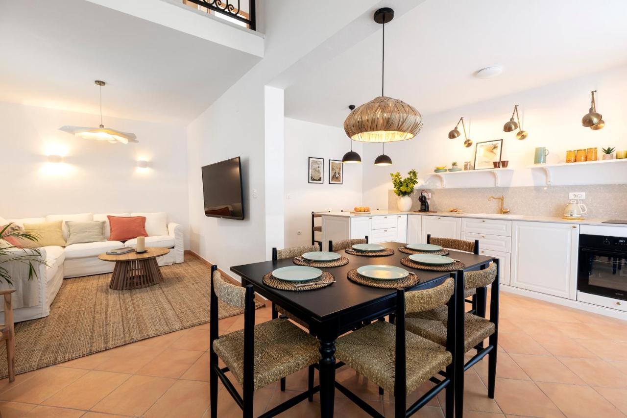 Apartman Luri Sutivan Exteriör bild