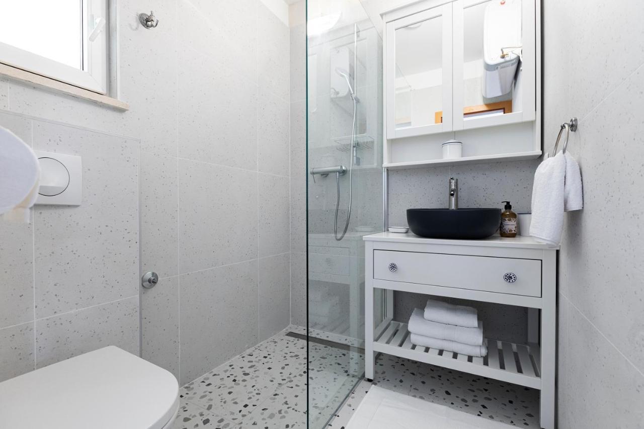 Apartman Luri Sutivan Exteriör bild