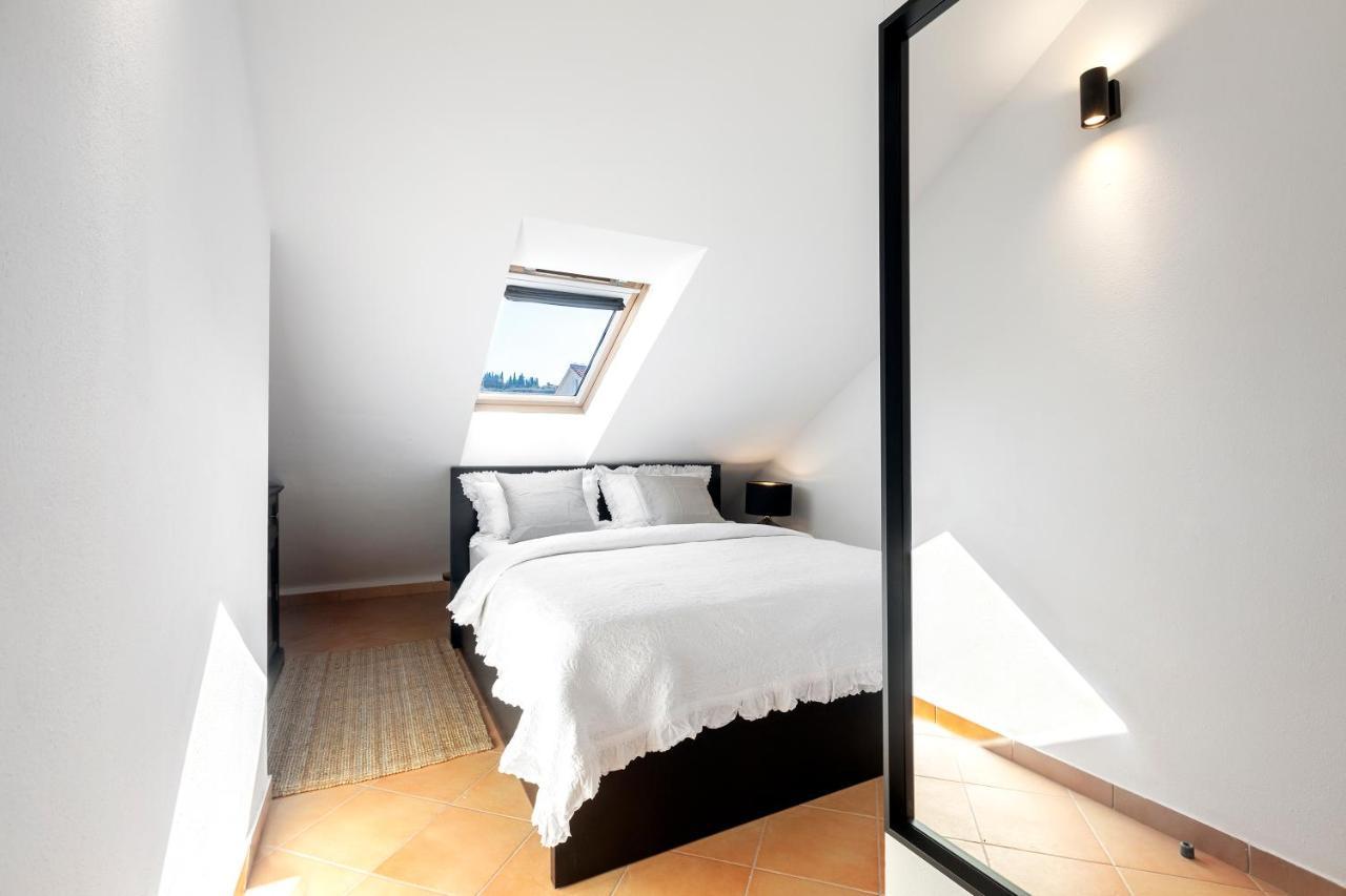 Apartman Luri Sutivan Exteriör bild